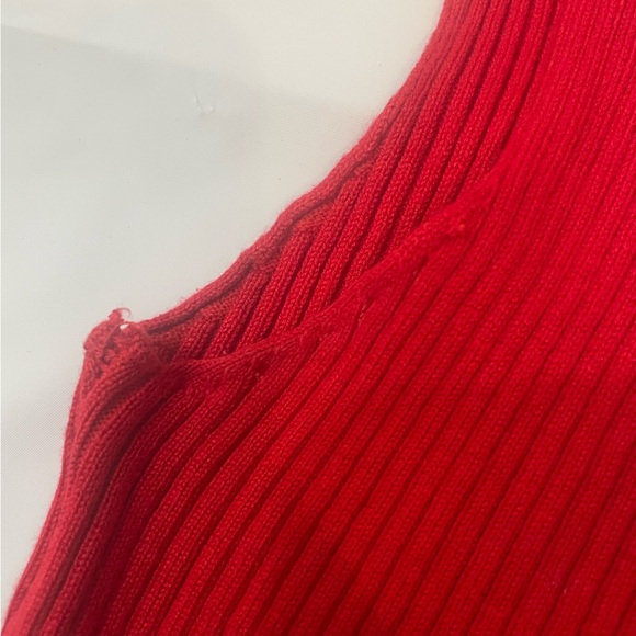 🔥 Fashion Nova Ribbed Red V-Neck Tank – Size Small 🔥 - Picture 11 of 11